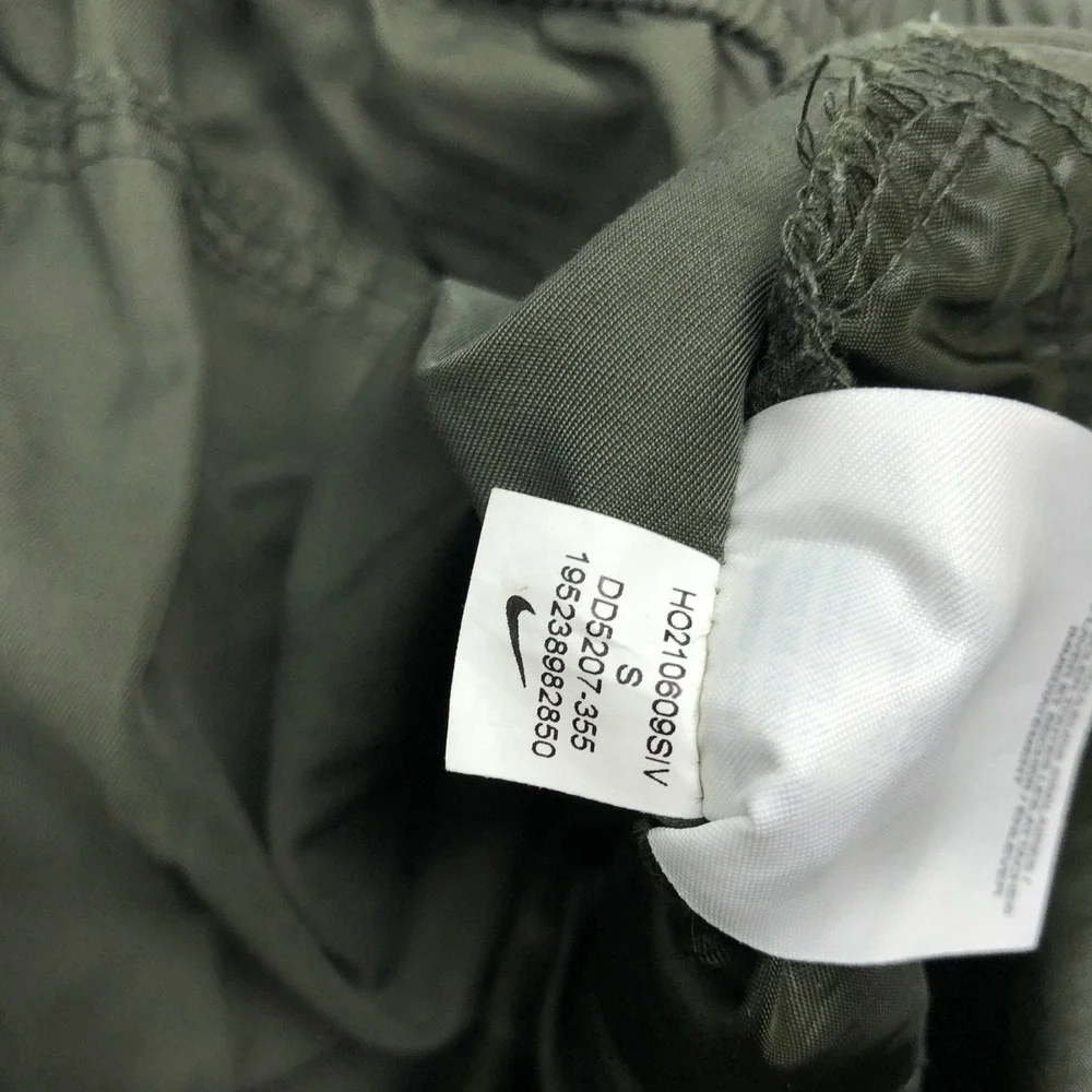 Nike Sportswear Woven Unlined Utility Cargo Pants Olive Green Mens Small DD5207